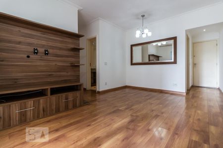 Sala de apartamento para alugar com 2 quartos, 85m² em Jardim Tupanci, Barueri