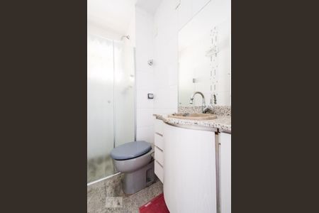 Banheiro de apartamento à venda com 2 quartos, 56m² em Vila Mariana, São Paulo