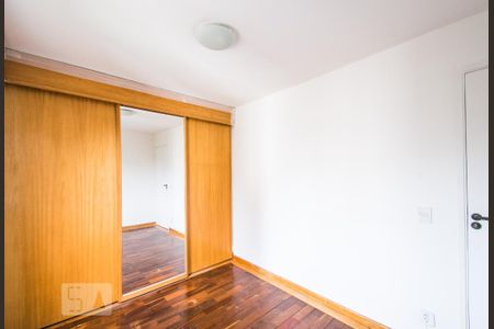 Apartamento à venda com 56m², 2 quartos e 1 vagaQuarto 2