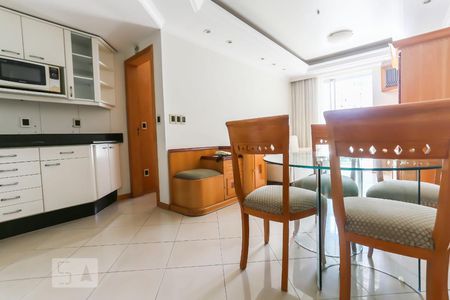 Sala de kitnet/studio para alugar com 1 quarto, 56m² em Asa Norte, Brasília