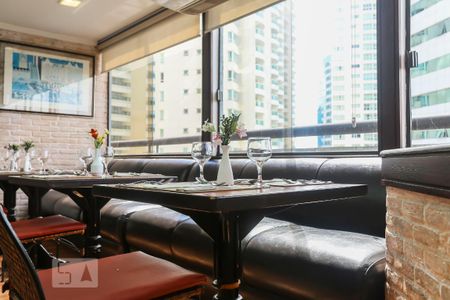 Studio para alugar com 56m², 1 quarto e 1 vaga Studio para alugar com 56m², 1 quarto e 1 vagaRestaurante