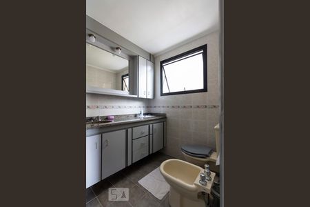 Apartamento à venda com 128m², 3 quartos e 2 vagasSuíte - Quarto 3