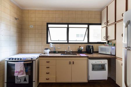 Apartamento à venda com 128m², 3 quartos e 2 vagasCozinha