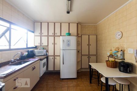 Apartamento à venda com 128m², 3 quartos e 2 vagasCozinha