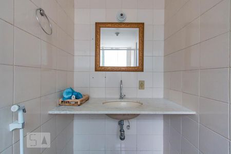 Apartamento à venda com 77m², 3 quartos e 1 vaga Apartamento à venda com 77m², 3 quartos e 1 vagaSuíte
