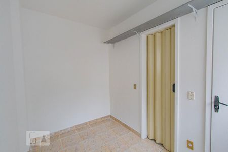 Apartamento à venda com 77m², 3 quartos e 1 vaga Apartamento à venda com 77m², 3 quartos e 1 vagaQuarto de Serviço