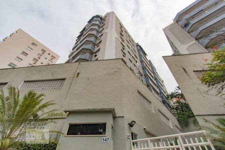 Apartamento à venda com 77m², 3 quartos e 1 vaga Apartamento à venda com 77m², 3 quartos e 1 vagaFachada