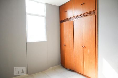 Quarto 2 de apartamento para alugar com 2 quartos, 58m² em Jardim Messina, Jundiaí