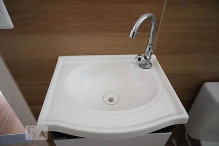 Apartamento para alugar com 58m², 2 quartos e 1 vaga Apartamento para alugar com 58m², 2 quartos e 1 vagaBanheiro
