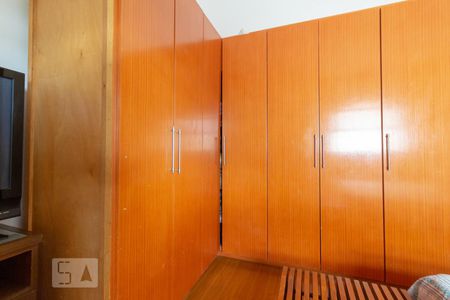 Casa de condomínio à venda com 430m², 4 quartos e 4 vagasSuíte 4