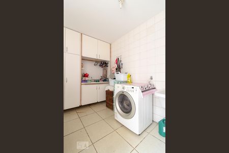 Casa de condomínio à venda com 430m², 4 quartos e 4 vagasÁrea de Serviço