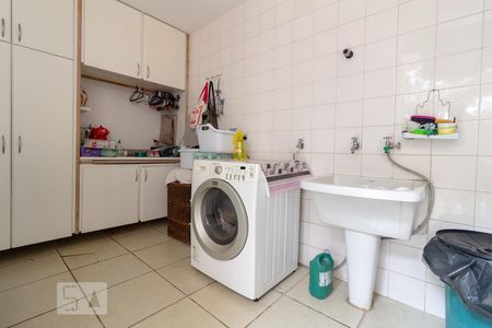 Casa de condomínio à venda com 430m², 4 quartos e 4 vagasÁrea de Serviço