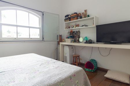 Casa de condomínio à venda com 430m², 4 quartos e 4 vagasSuíte 2