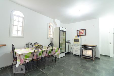 Casa de condomínio à venda com 430m², 4 quartos e 4 vagasSalão Multiuso