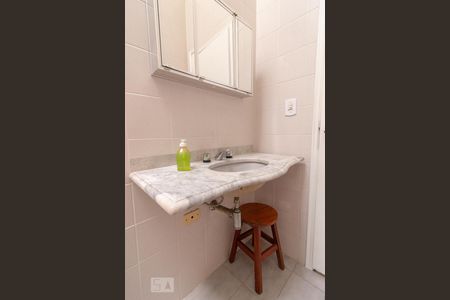 Casa de condomínio à venda com 430m², 4 quartos e 4 vagasBanheiro Suíte 4