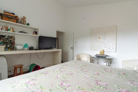 Casa de condomínio à venda com 430m², 4 quartos e 4 vagasSuíte 2