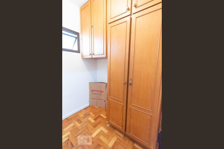 Apartamento à venda com 231m², 3 quartos e 2 vagasQuarto de Serviço