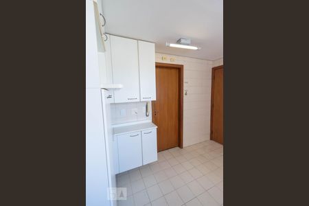 Apartamento à venda com 231m², 3 quartos e 2 vagasCozinha