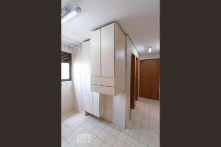 Apartamento à venda com 231m², 3 quartos e 2 vagasÁrea de Serviço