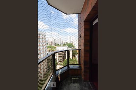Sacada de apartamento à venda com 3 quartos, 231m² em Brooklin Paulista, São Paulo