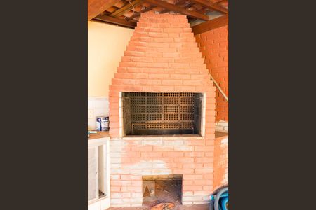 Casa à venda com 200m², 4 quartos e 2 vagasChurrasqueira