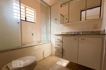 Casa à venda com 200m², 4 quartos e 2 vagasBanheiro do Quarto 2