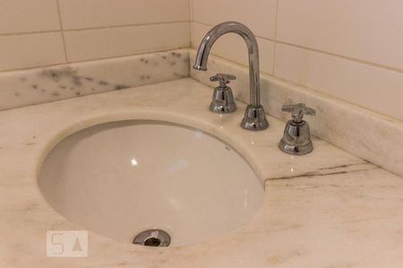 Apartamento à venda com 99m², 3 quartos e 2 vagasBanheiro 3 suíte