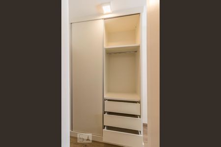Apartamento à venda com 99m², 3 quartos e 2 vagasQuarto 2