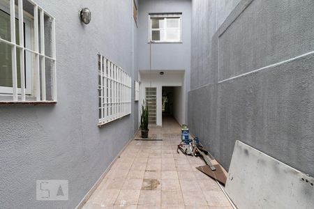 Casa à venda com 250m², 5 quartos e 2 vagas Casa à venda com 250m², 5 quartos e 2 vagasCorredor Externo