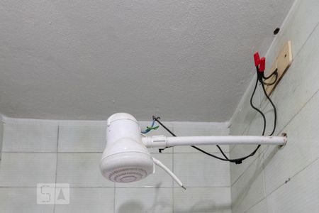 Casa à venda com 250m², 5 quartos e 2 vagas Casa à venda com 250m², 5 quartos e 2 vagasChuveiro