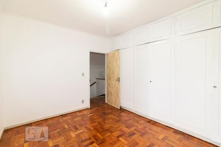 Casa à venda com 250m², 5 quartos e 2 vagas Casa à venda com 250m², 5 quartos e 2 vagasQuarto 2