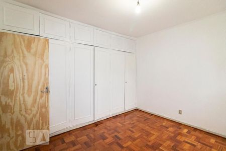 Casa à venda com 250m², 5 quartos e 2 vagas Casa à venda com 250m², 5 quartos e 2 vagasQuarto 2