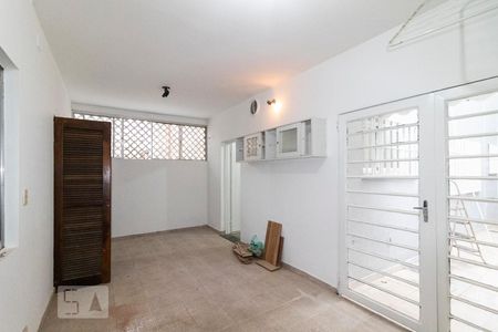Casa à venda com 250m², 5 quartos e 2 vagas Casa à venda com 250m², 5 quartos e 2 vagasÁrea de Serviço