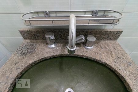 Casa à venda com 250m², 5 quartos e 2 vagas Casa à venda com 250m², 5 quartos e 2 vagasPia