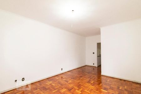 Casa à venda com 250m², 5 quartos e 2 vagas Casa à venda com 250m², 5 quartos e 2 vagasSuíte