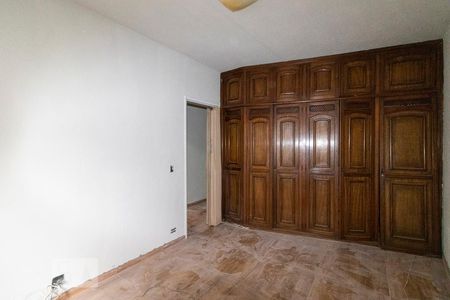 Casa à venda com 250m², 5 quartos e 2 vagas Casa à venda com 250m², 5 quartos e 2 vagasQuarto 4