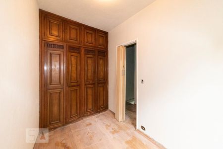 Casa à venda com 250m², 5 quartos e 2 vagas Casa à venda com 250m², 5 quartos e 2 vagasQuarto 3