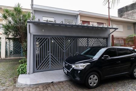 Casa à venda com 250m², 5 quartos e 2 vagas Casa à venda com 250m², 5 quartos e 2 vagasFachada da Casa