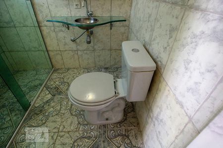 Banheiro de apartamento à venda com 2 quartos, 72m² em Minas Brasil, Belo Horizonte