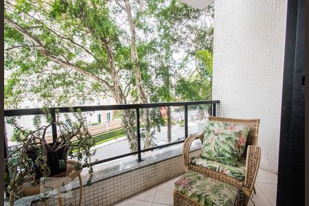 Apartamento à venda com 181m², 4 quartos e 3 vagasVaranda da Quarto 2