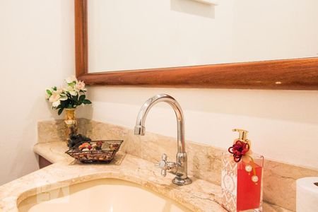 Apartamento à venda com 181m², 4 quartos e 3 vagasBanheiro 1