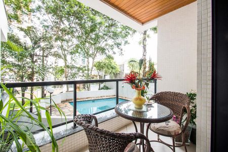 Apartamento à venda com 181m², 4 quartos e 3 vagasVaranda da Suíte 3