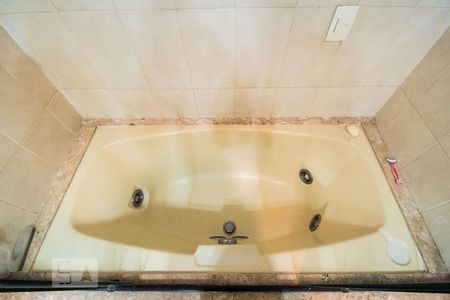 Apartamento à venda com 181m², 4 quartos e 3 vagasBanheiro da Suíte 3