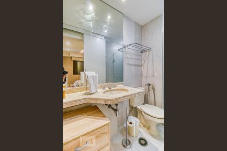 Banheiro de kitnet/studio à venda com 1 quarto, 60m² em Vila Nova Conceição, São Paulo