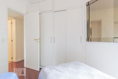 Apartamento para alugar com 120m², 3 quartos e 2 vagasQuarto 2