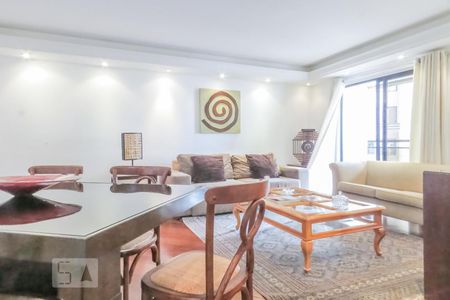 Sala de apartamento para alugar com 3 quartos, 120m² em Indianópolis, São Paulo