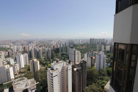 Apartamento à venda com 350m², 6 quartos e 5 vagasVista da suíte 3