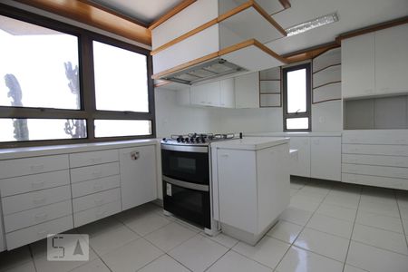 Apartamento à venda com 350m², 6 quartos e 5 vagasCozinha