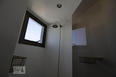Apartamento à venda com 350m², 6 quartos e 5 vagasChuveiro