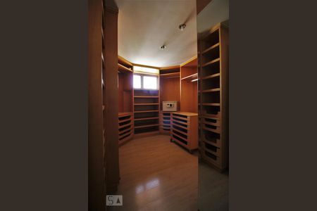 Apartamento à venda com 350m², 6 quartos e 5 vagasQuarto